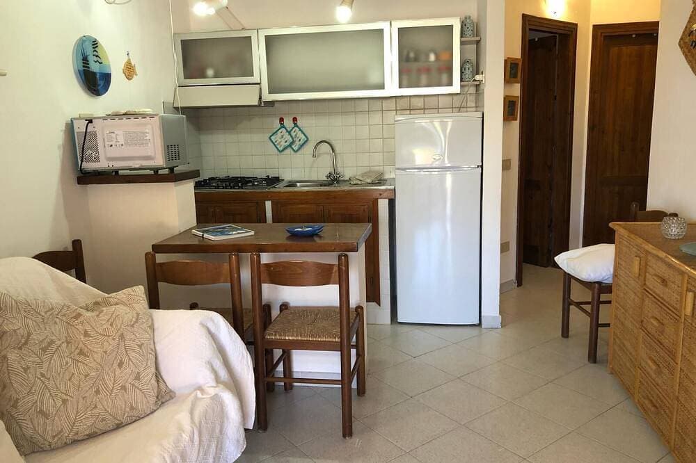 Foto 9 von 21: Three-room apartment Taverna sea view 200 mt beach