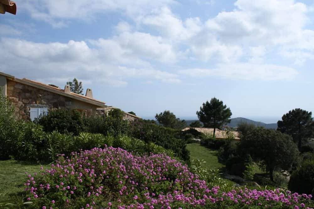 Foto 8 von 18: Swimming pool, comfort and unspoilt surroundings: everything you need to discover the far south is here.