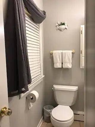 Foto 7 von 11: Apartment Sleeps 4 with Free Parking
