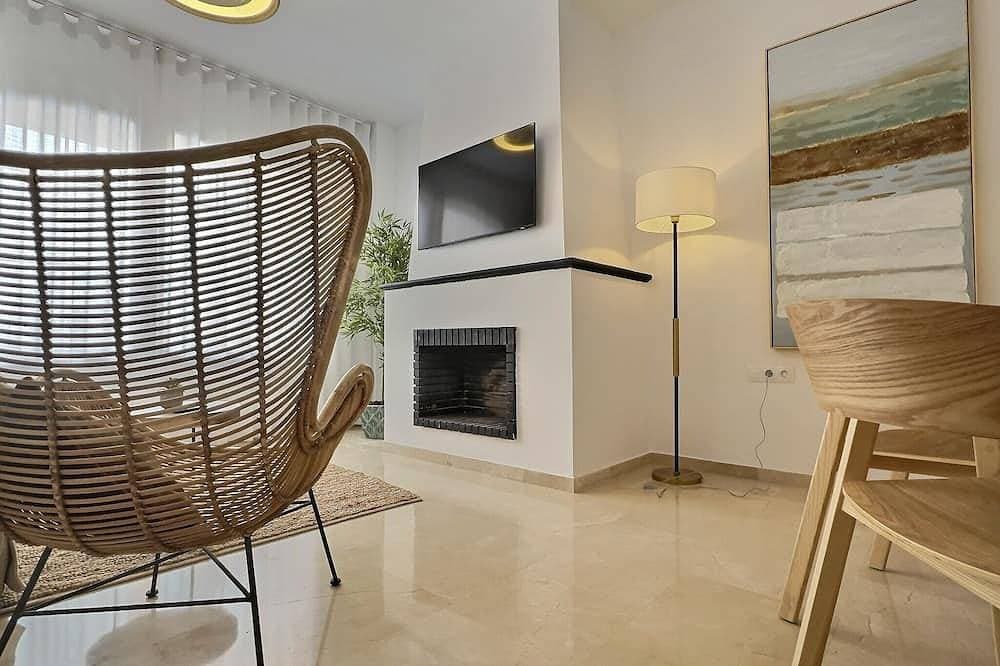 Incredible sea views in this three-bedroom penthouse apartment 1