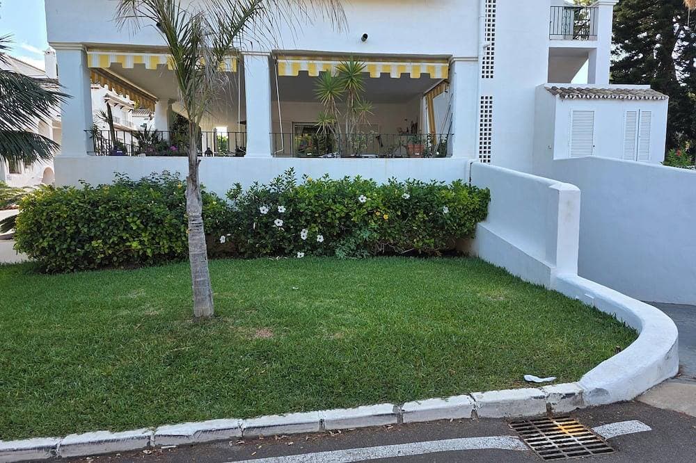 Foto 10 von 27: A lovely spacious 2-bed apartment  on beautiful El Presidente Urbanisation,