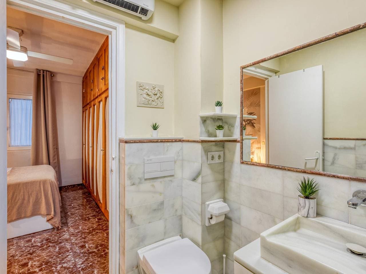 Foto 12 von 12: Zentrales Apartment mit Wohnzimmer, Küche, Schlafzimmer und Bad - Estepona