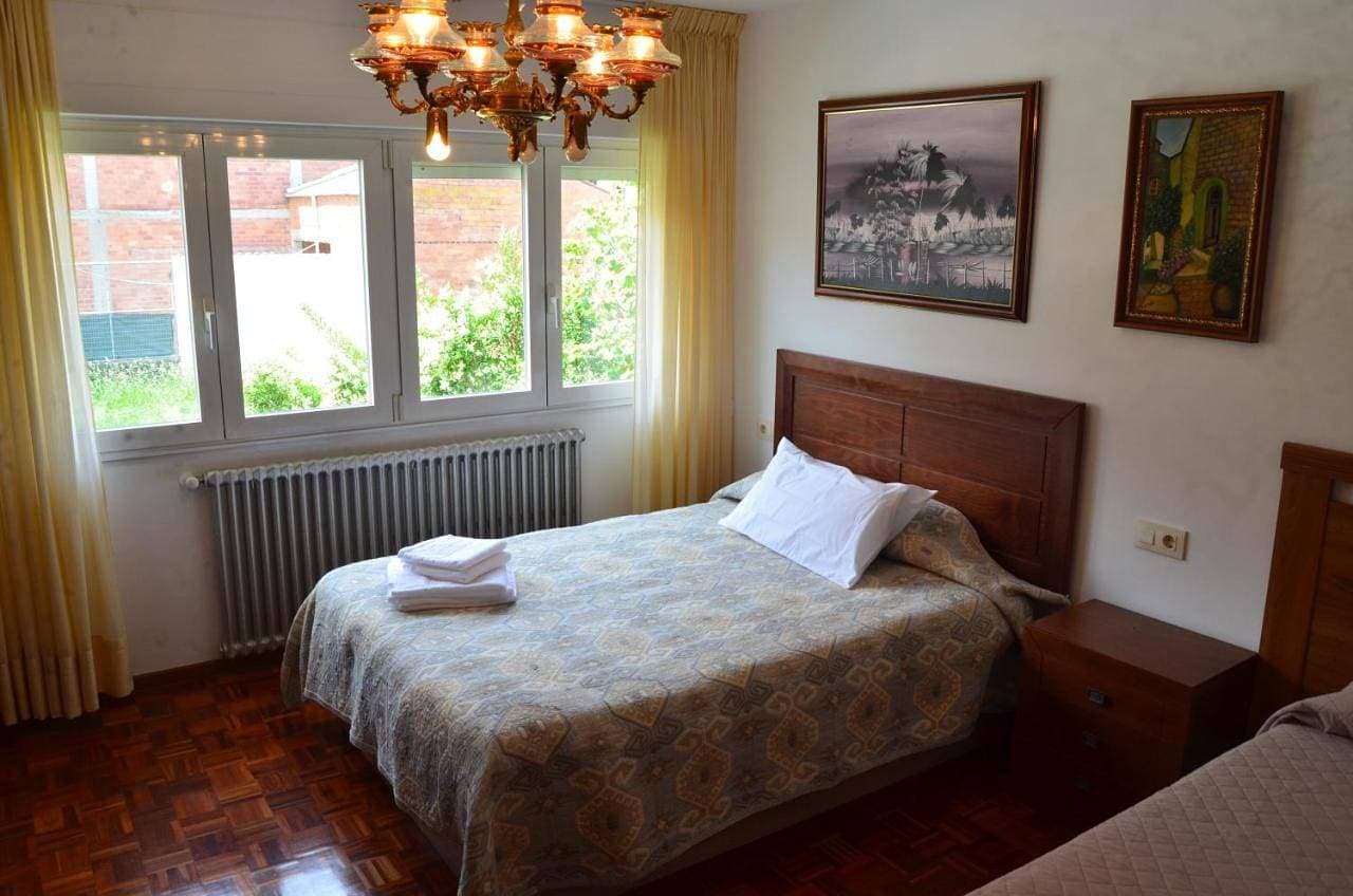 Foto 5 von 16: Three-Bedroom House