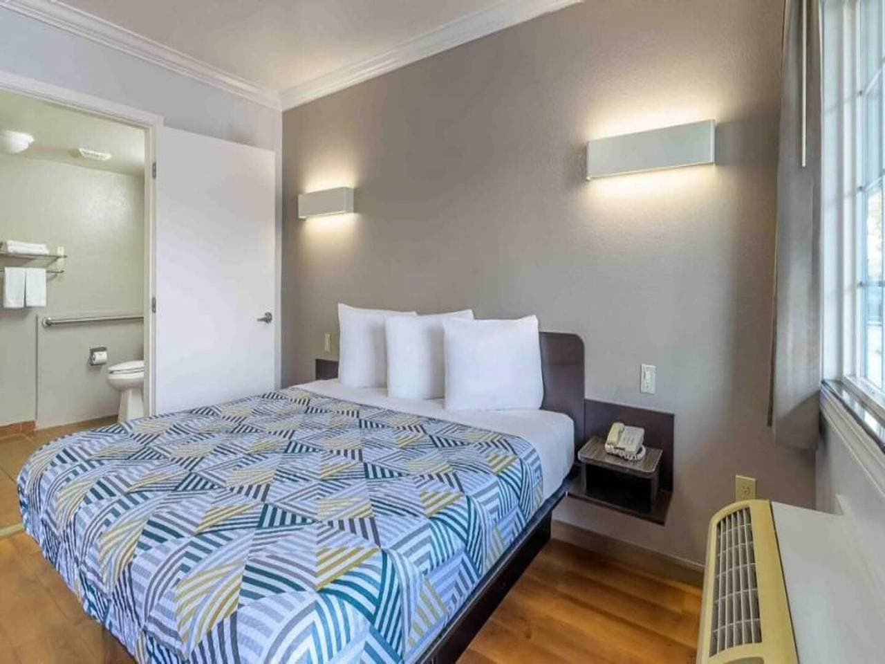 Foto 9 von 33: 1 Doppelbett | Nichtraucher, Kühlschrank