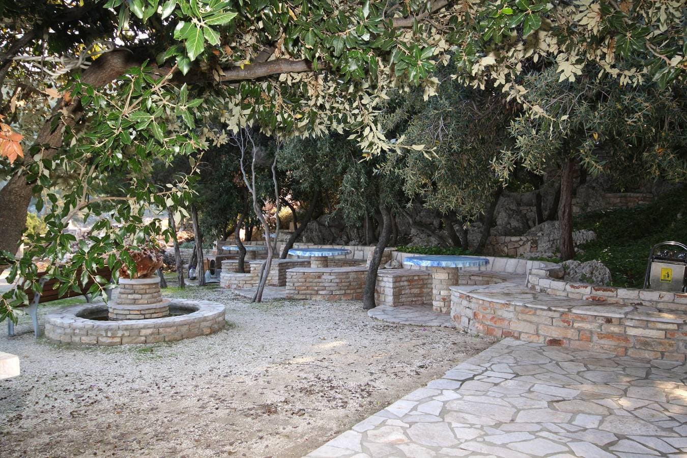 Foto 10 von 25: Studio Appartement am Strand Bucht Pokrivenik, Hvar As-10427-b