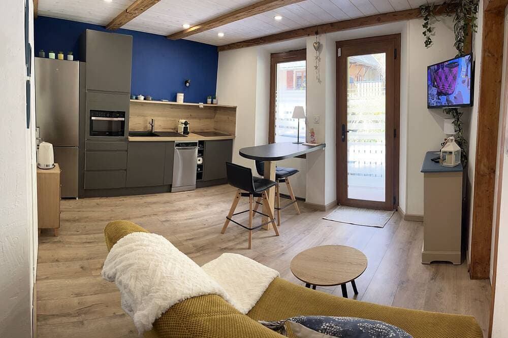 Charming, quiet 30 m 2 apartment with private terrace 1