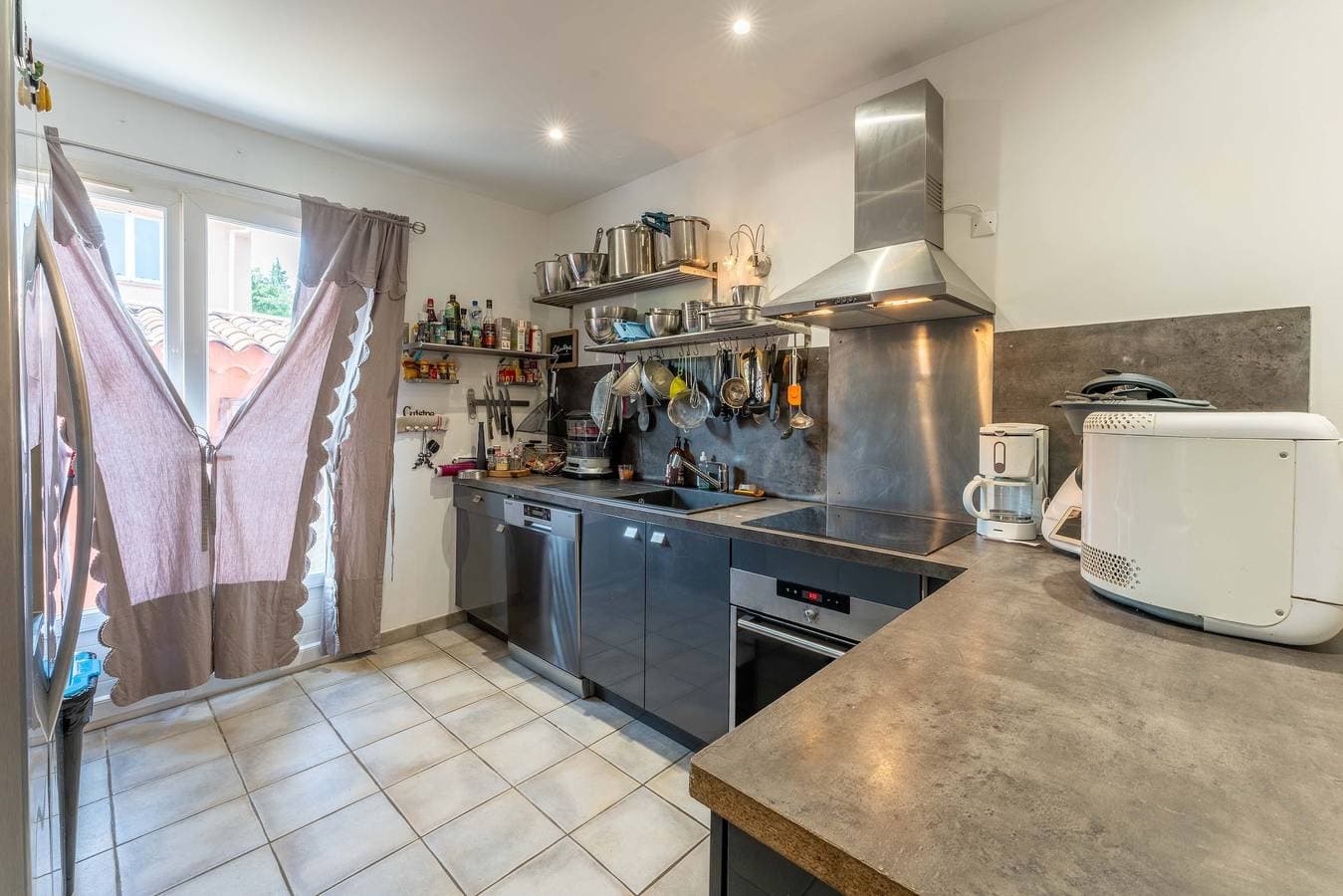 Foto 10 von 30: Villa 'Plein Coeur Du Luberon' mit privatem Pool, privater Terrasse und WLAN