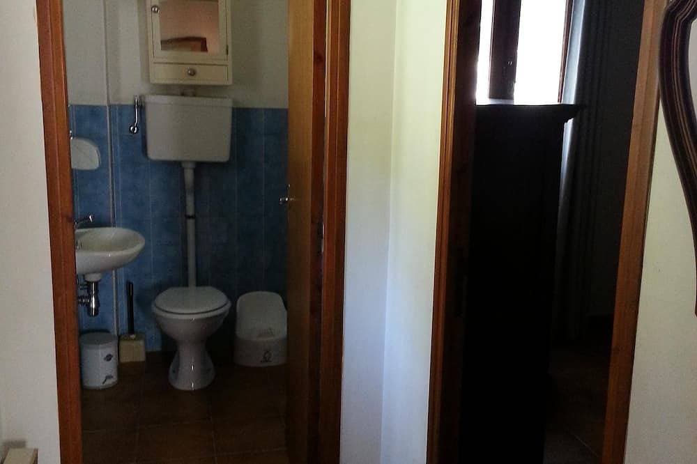 Foto 7 von 20: 65m2 Wohnung, unabhängig in Villa, Terrasse, Garten und Parkplatz, 5 Pers.