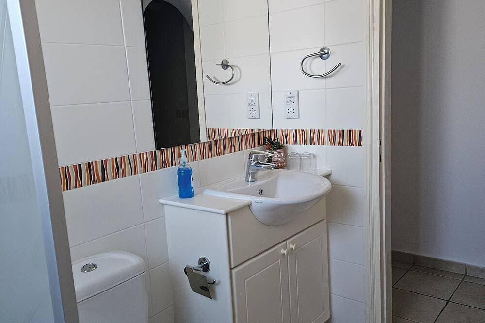 Foto 4 von 26: Luxurious Penthouse with Spacious Terrace in Limnaria Gardens, Paphos
