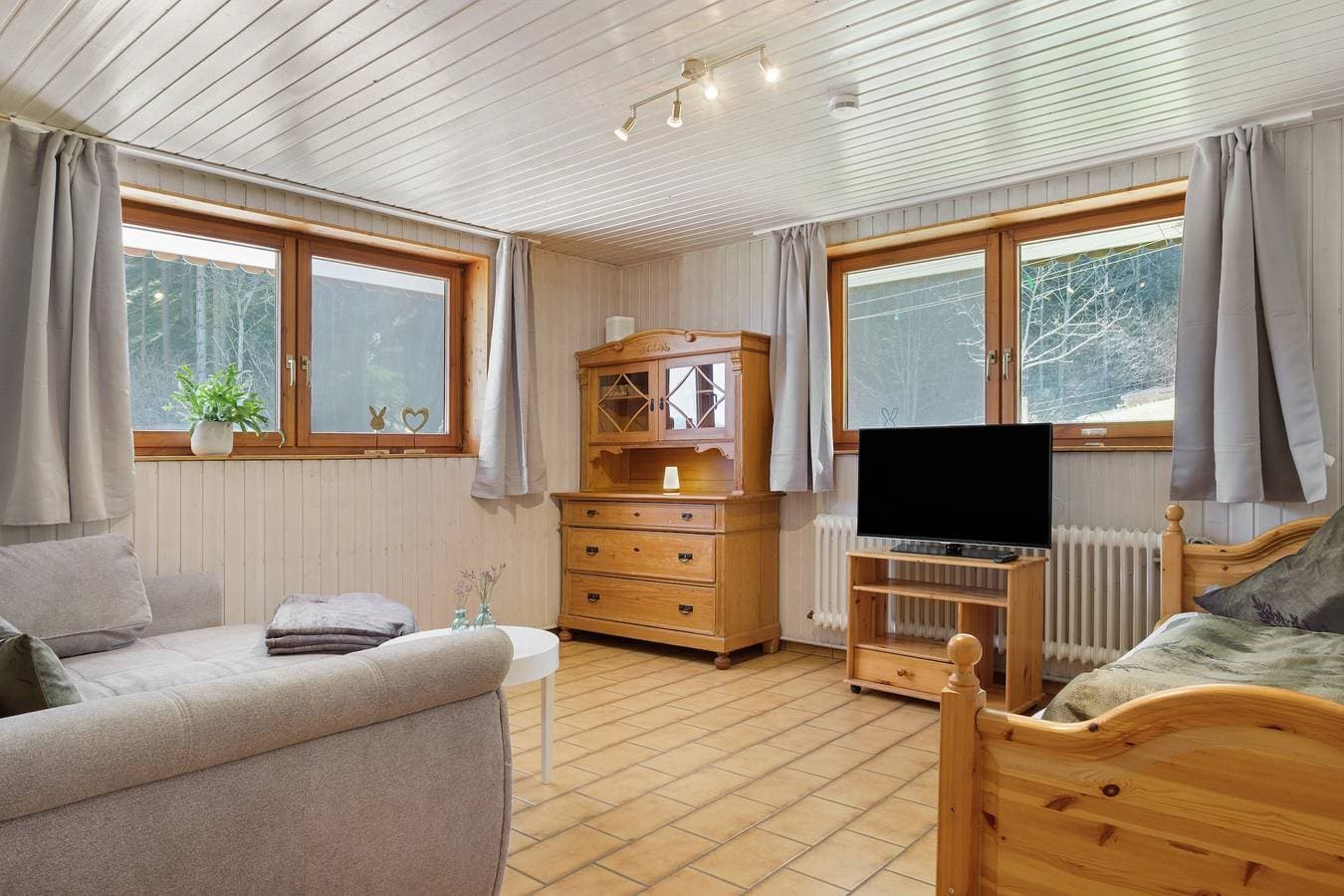 Foto 13 von 37: Ferienwohnung Bergquelle mit Bergblick, privater Terrasse und Wi-Fi