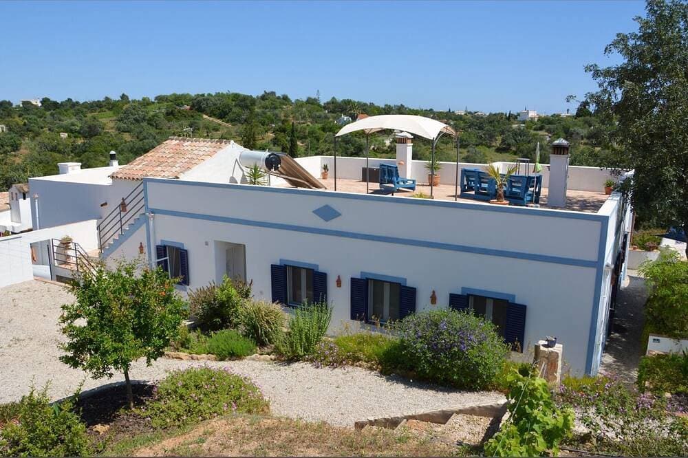 Foto 8 von 30: Kleine Ferienwohnung in ruhiger Lage mit zwei privaten Terrassen und Meerblick