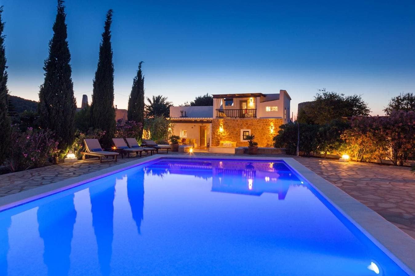 Foto 4 von 35: Villa „El Palau De Can Sergent“ mit Bergblick, WLAN und Klimaanlage