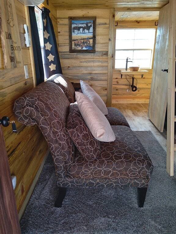 Tiny Home Cabin - Central to National Parks - Atv Trailer Parking Available! 1