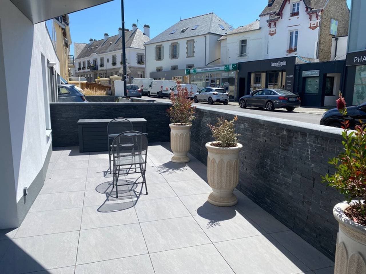 Foto 6 von 23: Larmor-Plage: T2 de standing avec terrasse, parking – 50m de la plage, 10m des commerces