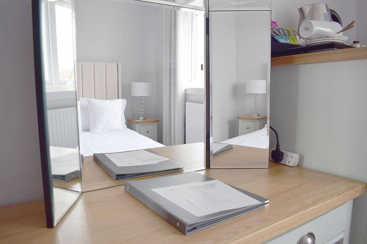 Foto 12 von 22: Double Room with Private Bathroom