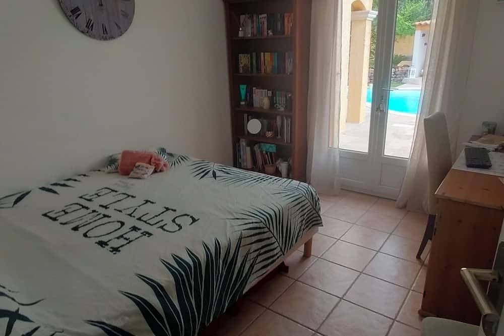 Foto 6 von 30: Côte D'azur, Villa Avec Piscine, Proche de Hyères les Palmiers. 4 Chambres