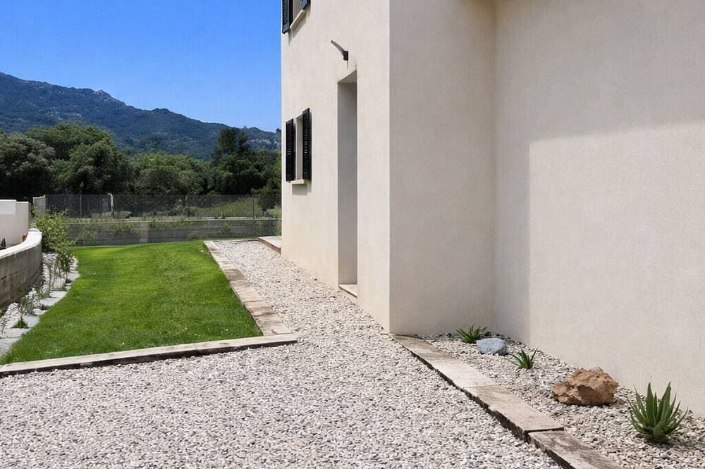 Foto 11 von 26: New Villa Sea and Mountain View - Calenzana, near Calvi
