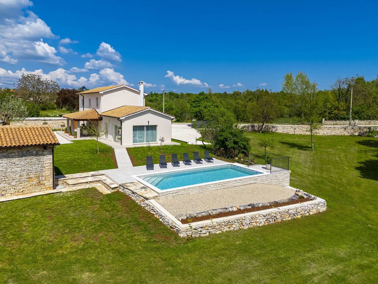 Moderne, luxuriöse Villa Jolanda 1