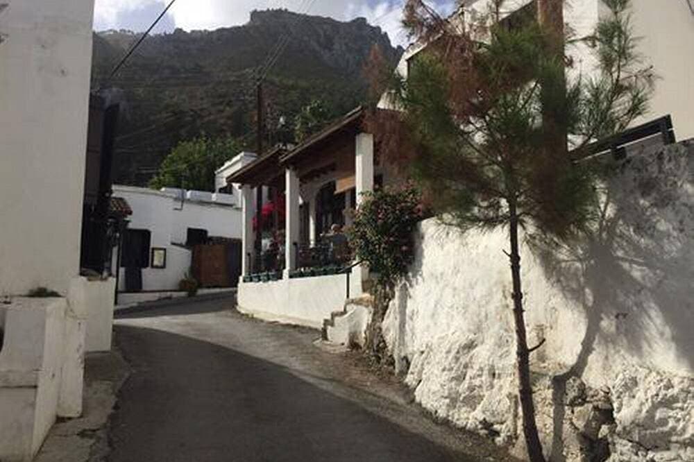Foto 5 von 22: Charmantes Cottage mit 2 Schlafzimmern im Herzen des Dorfes Karmi