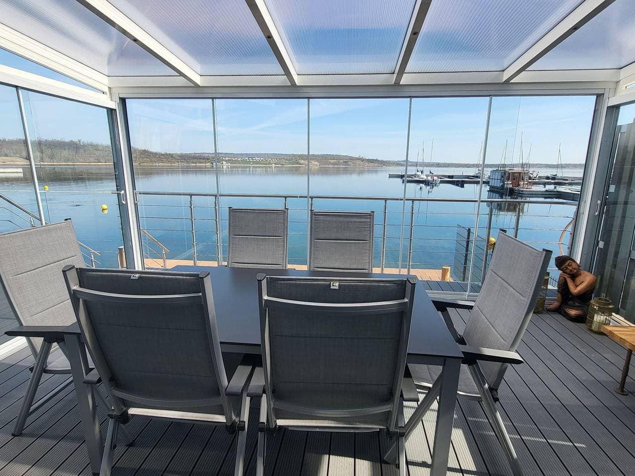 Seehaus Pippa mit Sauna und Whirlpool direkt am See 1