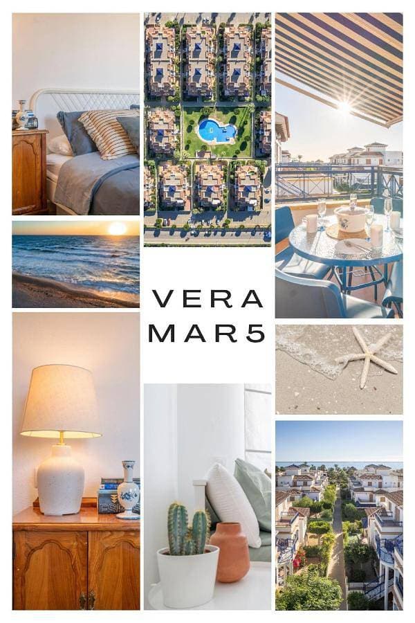 Apartamento ROSA del MAR Playas de Vera Ático en Primera Línea de Playa Piscina al Aire Libre Aparcamiento Gratuito WiFi Muy Rápido Acogedor con Calefacción 1