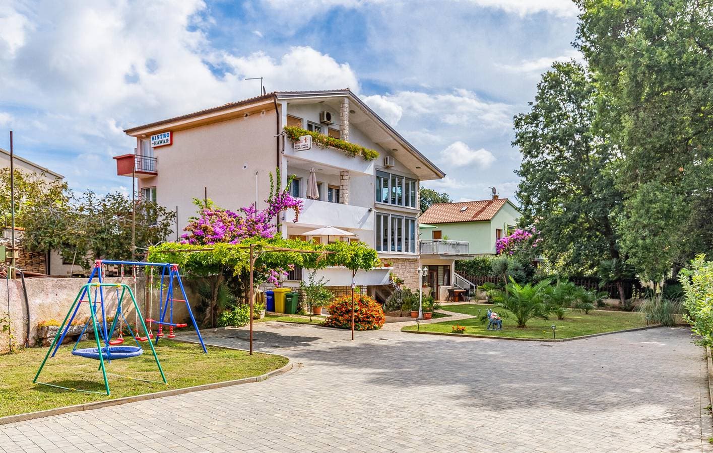 Gemütliche Wohnung mit Terrasse, in Strandnähe und mit kostenlosen Parkplätzen 1