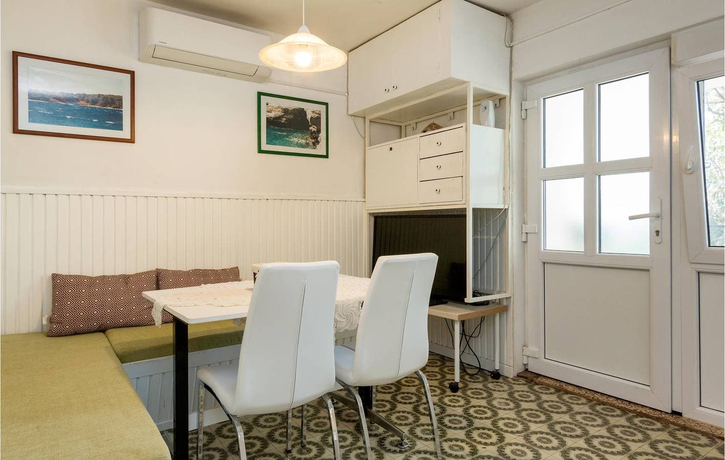 Foto 6 von 20: Gemütliche Ferienwohnung mit Terrasse, Klimaanlage und Parkplatz in der Nähe des Strandes Bijela