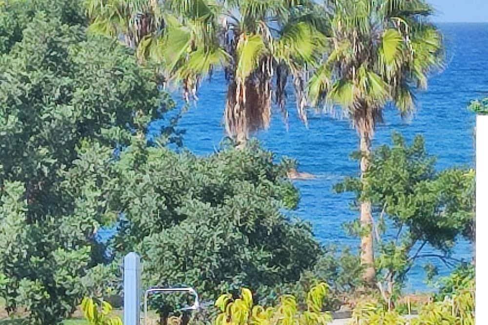 Foto 12 von 30: Arsinoe 29 \"Nest by the Sea\": Lovingly +  well furnished holiday apartment