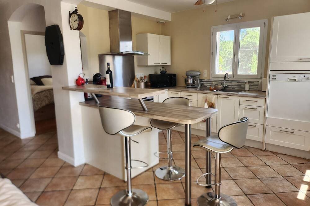 Foto 13 von 24: Hasparren, family apartment 114m², garden and view, sleeps 6.