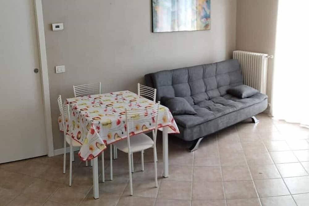 Foto 7 von 25: Charming apartment with swimming pool, tennis court