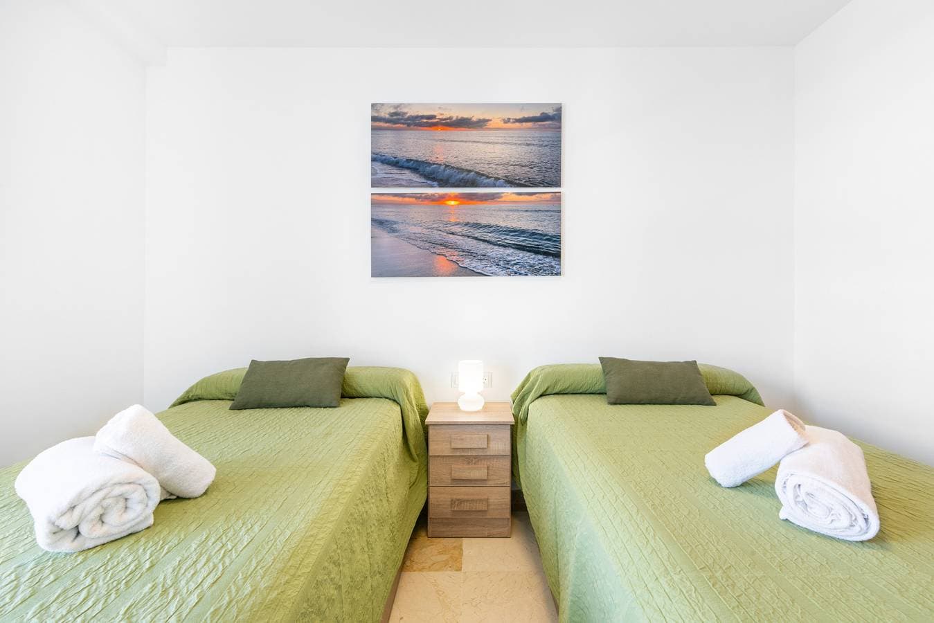 Foto 13 von 23: La Carihuela Beachfront II | Stilvoller Komfort am Meer