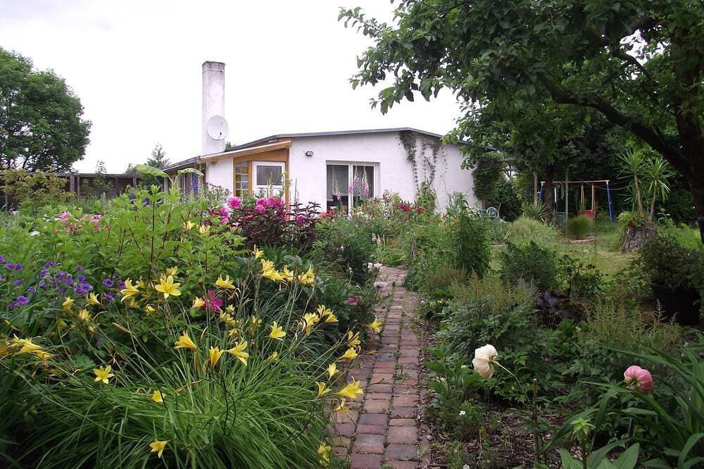 Foto 7 von 21: Schönes Ferienhaus mit großem Garten