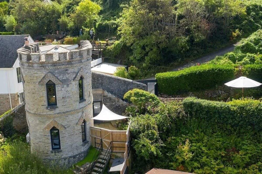 Castle by the Beach with Sea Views, Portreath 1