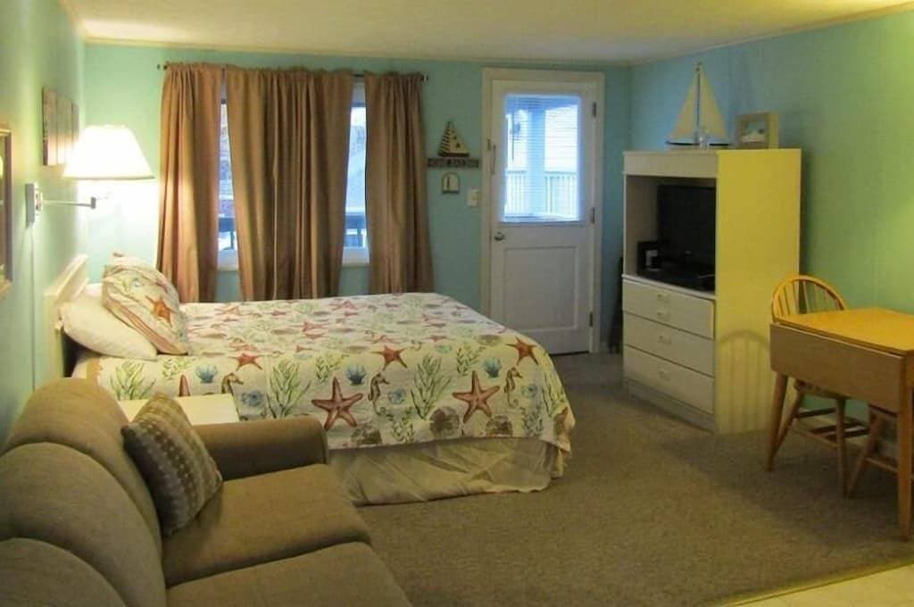 Foto 2 von 9: Schritte vom Wells Beach entfernt, Bellevue by the Sea ist perfekt für Ihren Maine-Urlaub