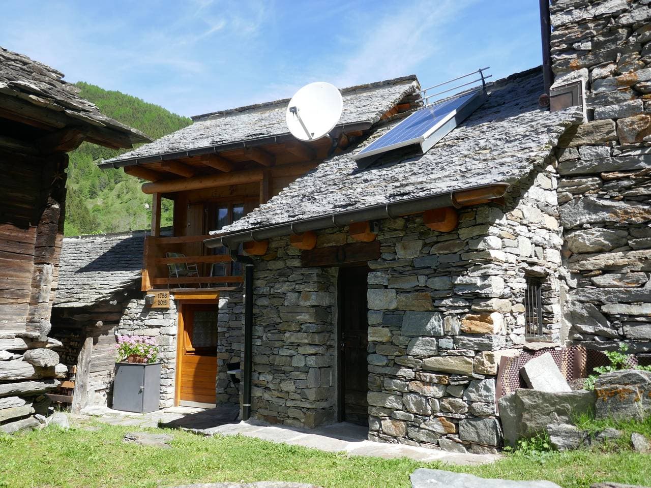 Schönes, gemütliches Einfamilienhaus Rustico Nurell 1