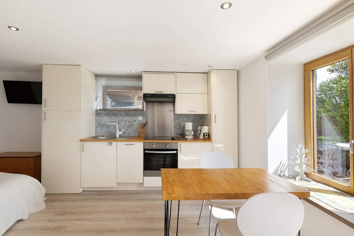 Foto 7 von 27: Studio-Apartment 'Sorbier Des Oiseaux' mit Bergblick, privater Terrasse und WLAN