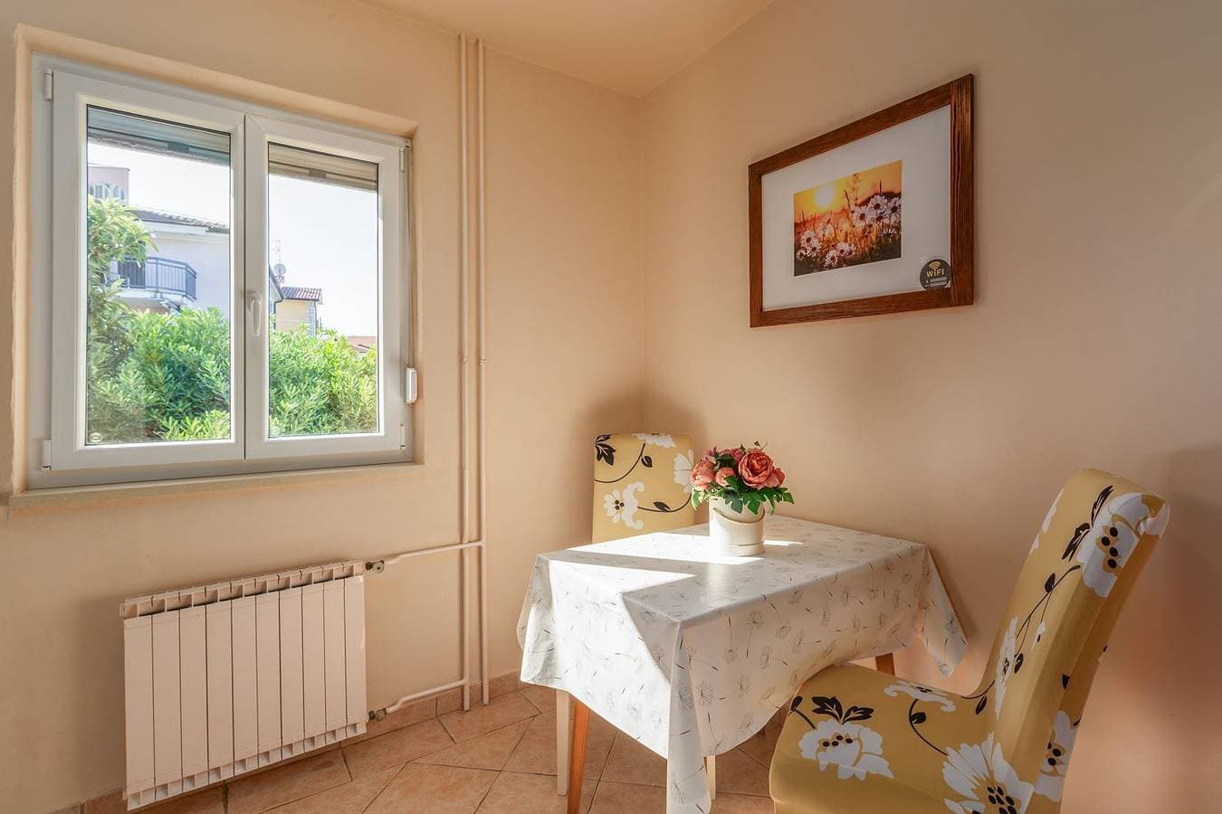 Foto 5 von 16: Komfortables Apartment wenige Minuten zur Altstadt von Porec und zum Strand mit Garten