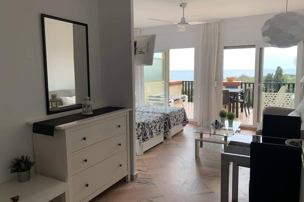 Foto 7 von 15: Apartment 815 first line of the beach with sea views