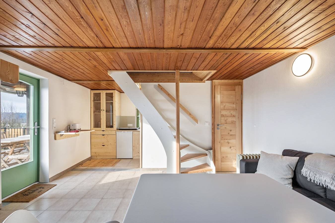 Foto 12 von 23: Kleines Ferienhaus Kirschallee mit Bergblick, privater Terrasse und gemeinsamem Garten
