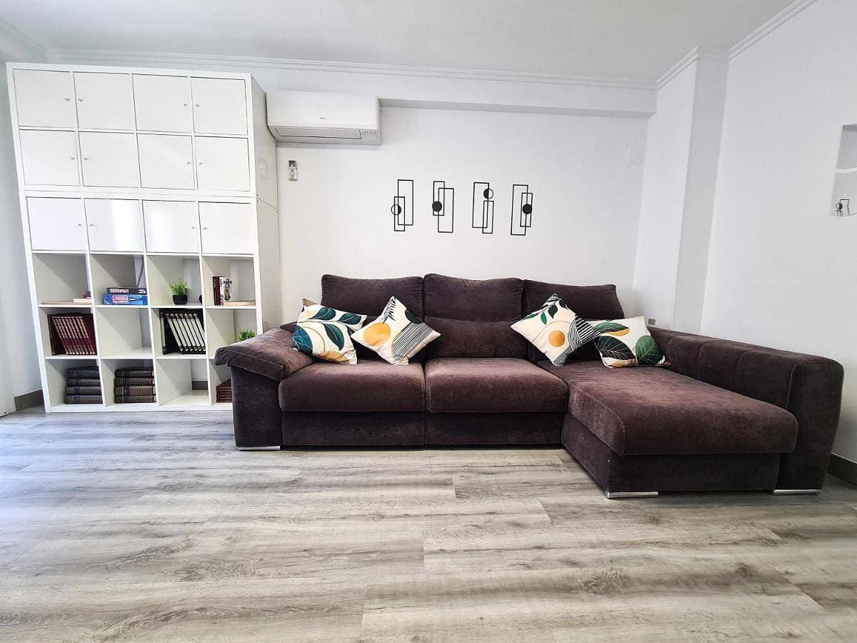 Foto 5 von 25: Three-Bedroom Apartment