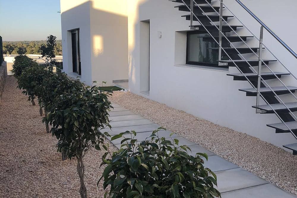 Foto 9 von 30: Moderne (brandneue) Luxusvilla Mandarino 19 im besten Golfresort Las Colinas