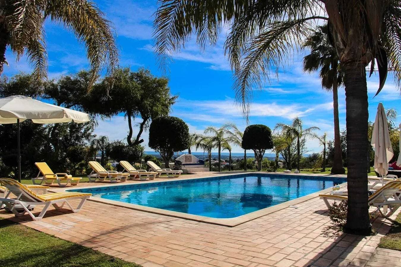 Elegante Villa in Loulé mit Privatpool 1