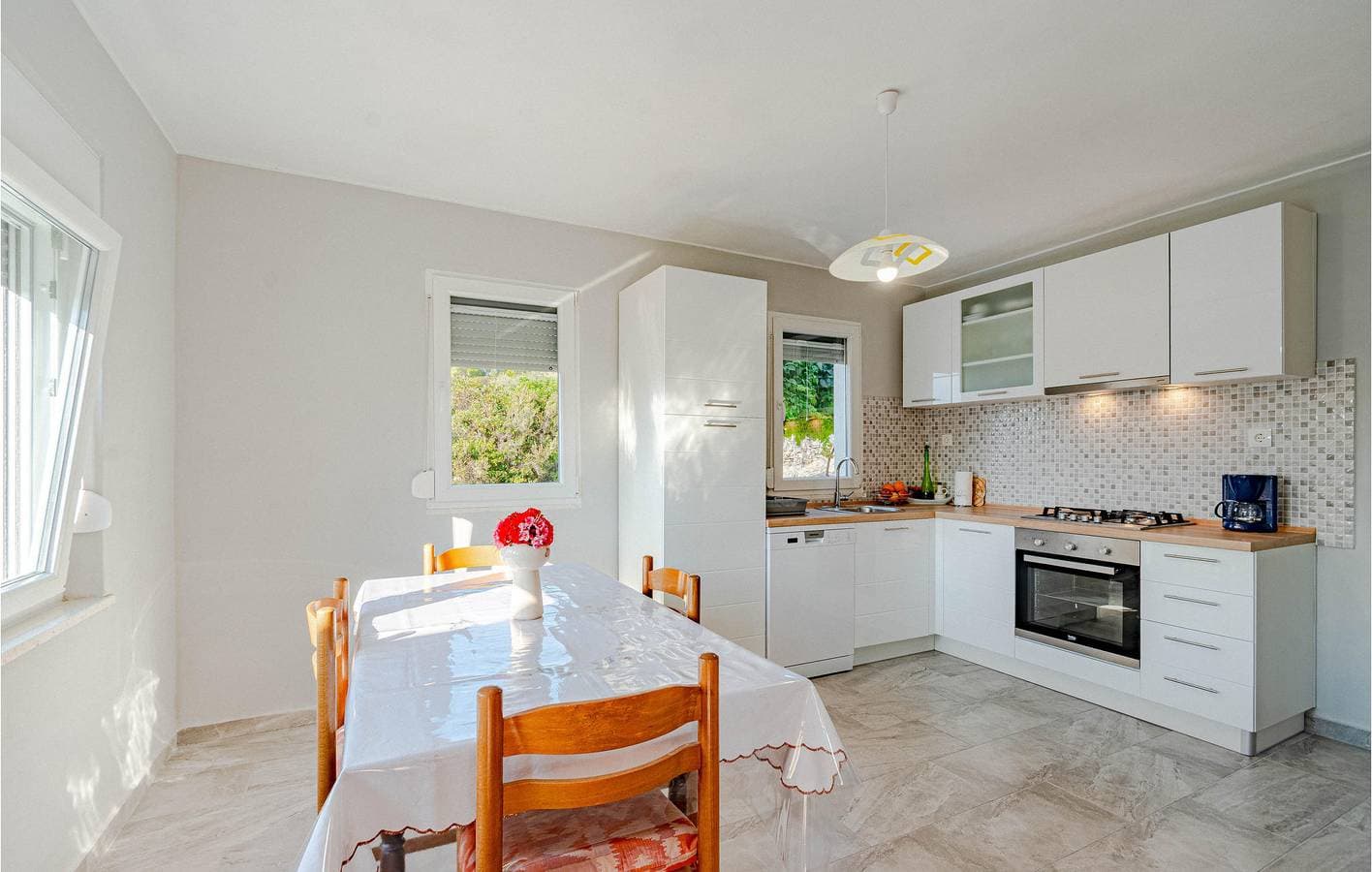 Foto 8 von 44: Gemütliche 1-Zimmer-Wohnung mit Terrasse, 400 m zum Strand und kostenlosen Parkplätzen