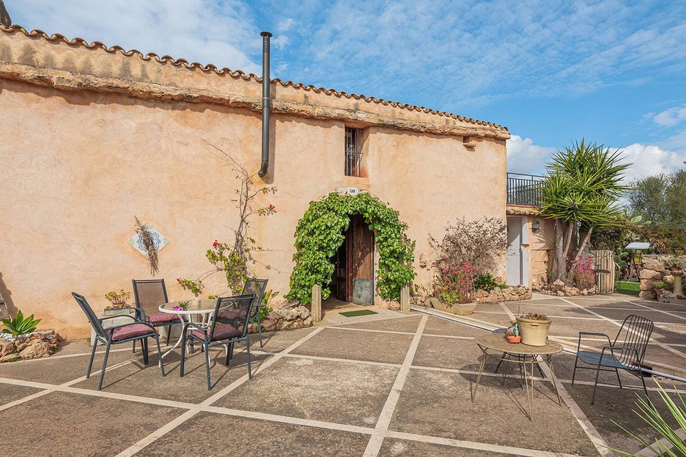 Foto 3 von 30: Haus 'Villa Can Lloret' mit Bergblick, WLAN und Klimaanlage