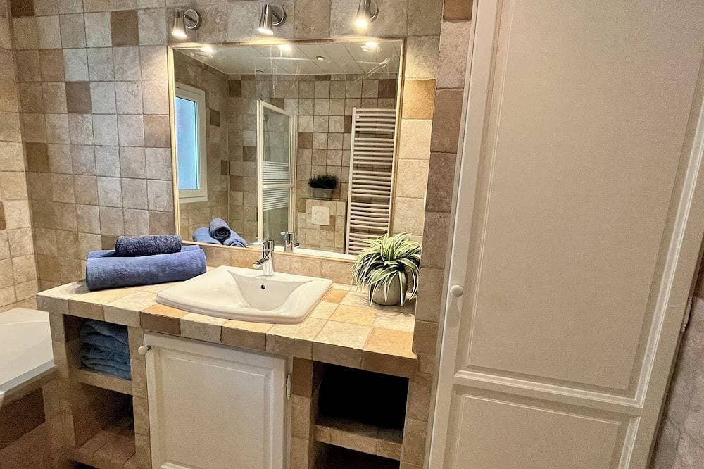 Foto 10 von 30: Family house and cottage in Opio. Sleeps 8, walking distance from Valbonne