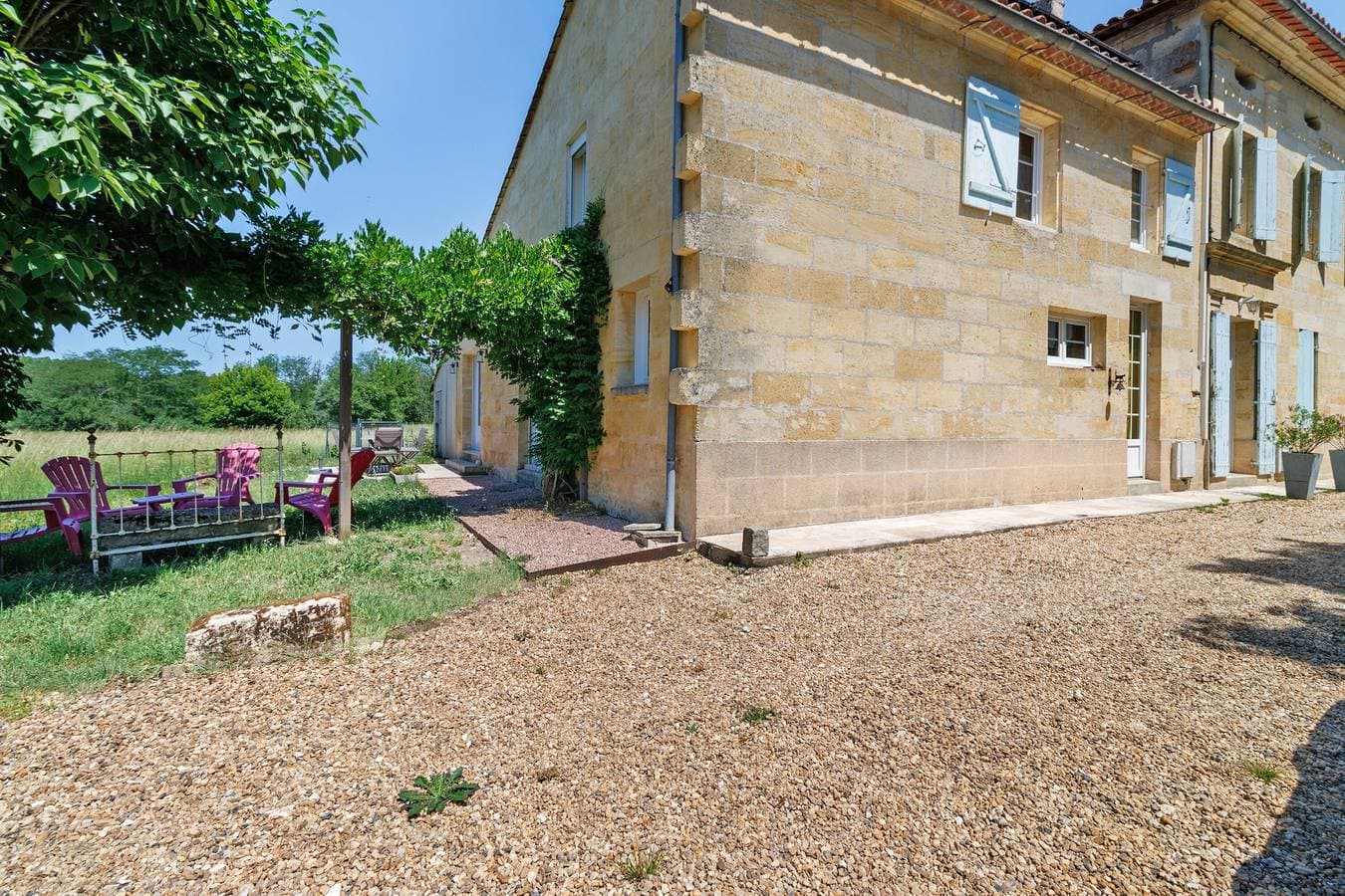 Foto 2 von 23: Gästezimmer Lalande de Pomerol mit gemeinsamer Terrasse, Garten und WLAN