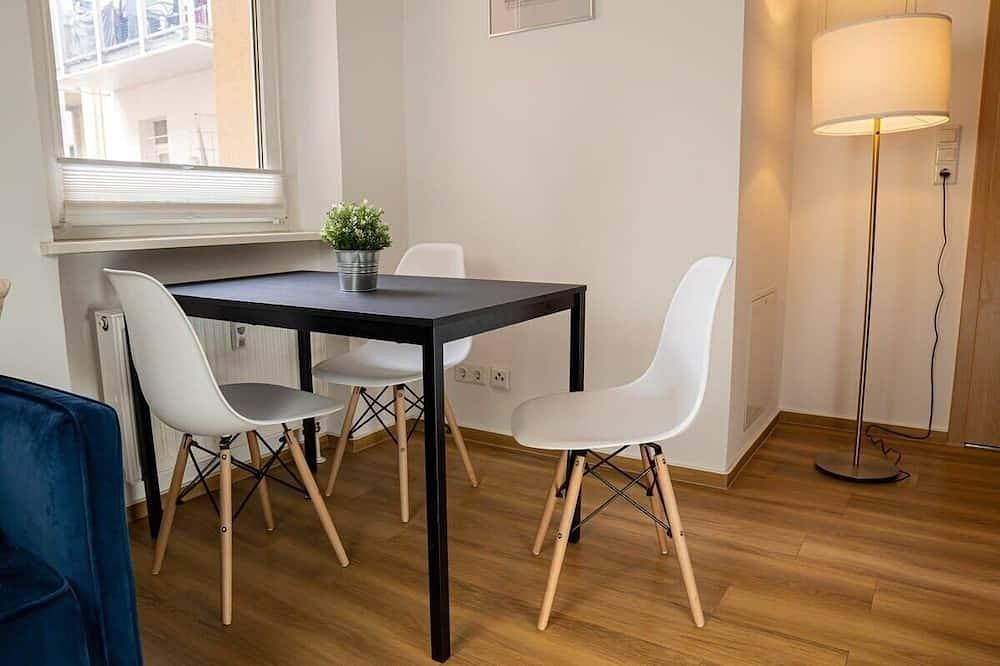 Foto 11 von 14: FullHouse | Halle | T28 Wolf Apt.