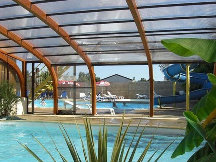 Foto 12 von 51: Camping La Roche Percée - Mobilheim 4 personen - Komfort 2 Zimmer - Terrasse
