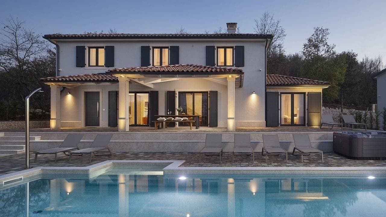 Bezaubernde Villa Arman mit Pool und Whirlpool 1