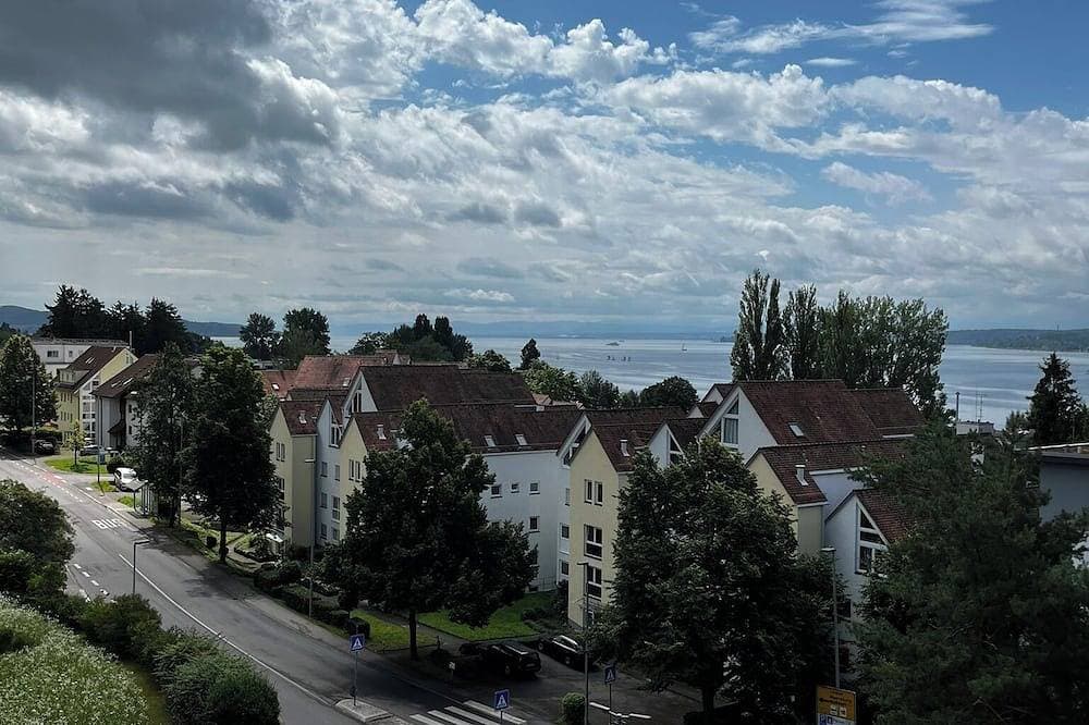 Foto 10 von 11: Ferienwohnung Emilio - Kleine Ferienwohnung mit großartigem See-und Alpenblick
